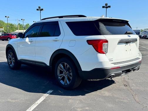 STAR WHITE MET TRI-COAT 2023 Ford Explorer XLT