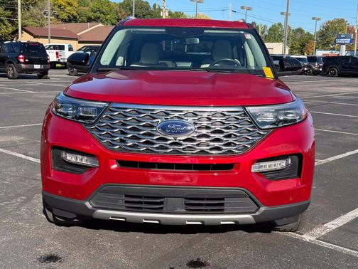 Rapid Red Metallic Tinted Clearcoat 2023 Ford Explorer Platinum