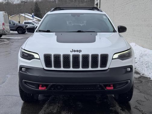 2022 Jeep Cherokee Trailhawk
