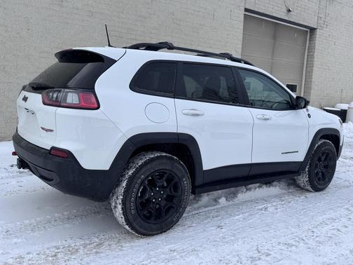 2022 Jeep Cherokee Trailhawk