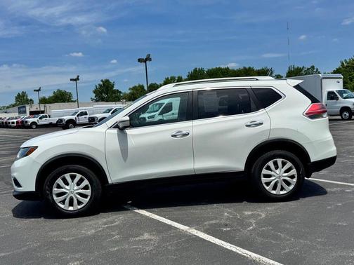 Glacier White 2016 Nissan Rogue S