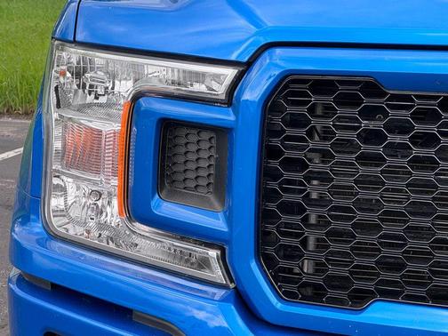 VELOCITY BLUE 2020 Ford F-150 XL