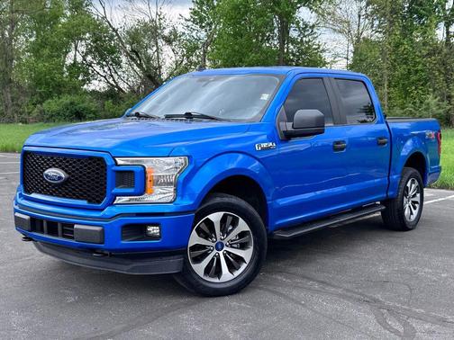 VELOCITY BLUE 2020 Ford F-150 XL