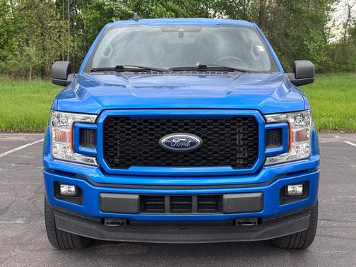 VELOCITY BLUE 2020 Ford F-150 XL