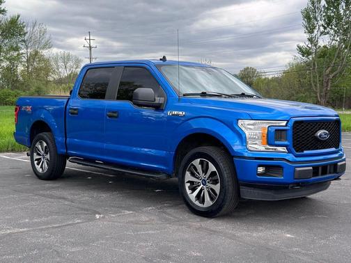 VELOCITY BLUE 2020 Ford F-150 XL