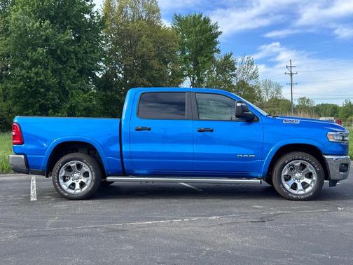 Hydro Blue Pearlcoat 2025 RAM 1500 Big Horn/Lone Star