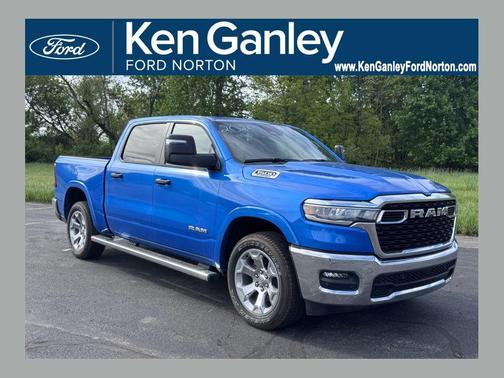 Hydro Blue Pearlcoat 2025 RAM 1500 Big Horn/Lone Star