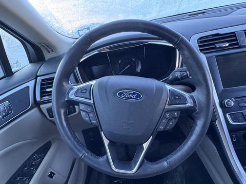 2017 Ford Fusion Energi SE Luxury