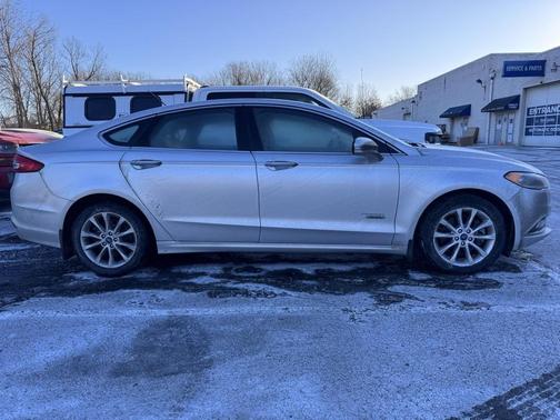 2017 Ford Fusion Energi SE Luxury