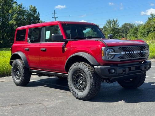 Ruby Red Metallic Tinted Clearcoat 2026 Ford Bronco Badlands