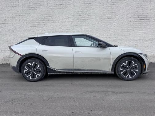 2022 Kia EV6 Wind