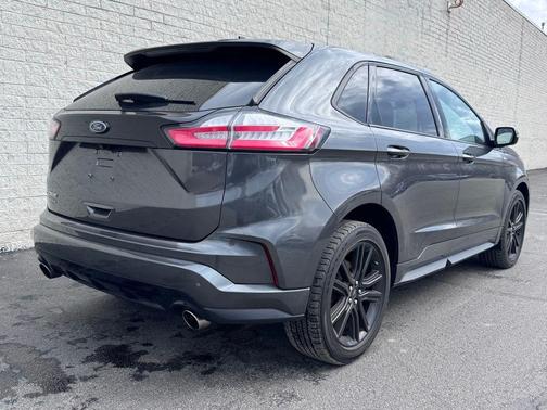2020 Ford Edge ST