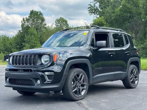 Black Clearcoat 2021 Jeep Renegade Latitude