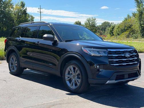 Agate Black Metallic 2027 Ford Explorer Active