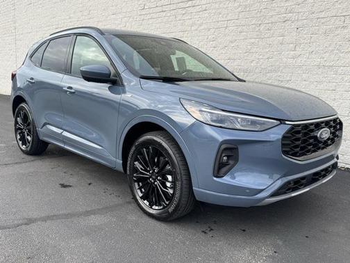 2026 Ford Escape ST-Line Elite