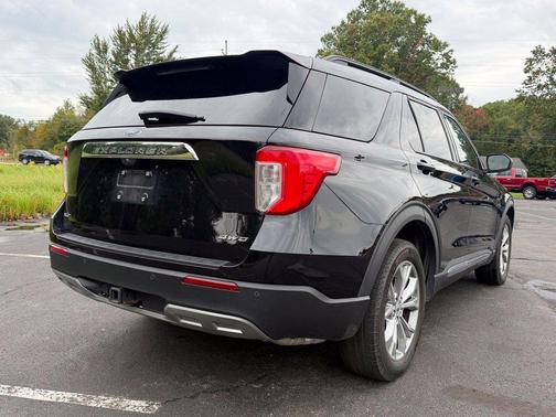 Agate Black Metallic 2023 Ford Explorer XLT