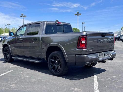 Granite Crystal Metallic Clearcoat 2025 RAM 1500 Laramie