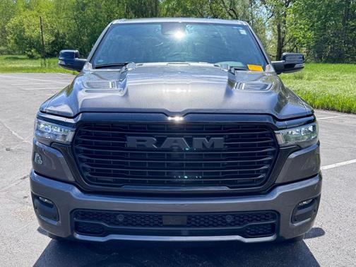 Granite Crystal Metallic Clearcoat 2025 RAM 1500 Laramie