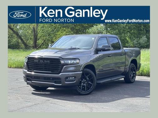Granite Crystal Metallic Clearcoat 2025 RAM 1500 Laramie