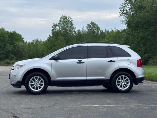 INGOT SILVER METALLIC 2014 Ford Edge SE