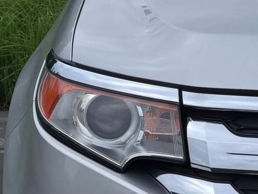 INGOT SILVER METALLIC 2014 Ford Edge SE