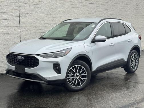 2025 Ford Escape PHEV SE