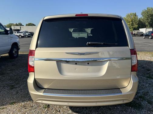 2012 Chrysler Town & Country Touring-L