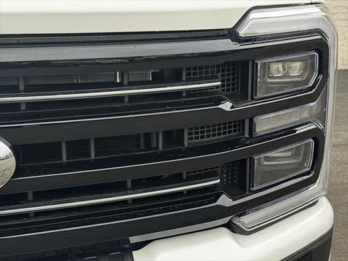 2025 Ford F-350 Platinum