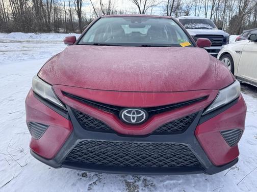 2020 Toyota Camry SE