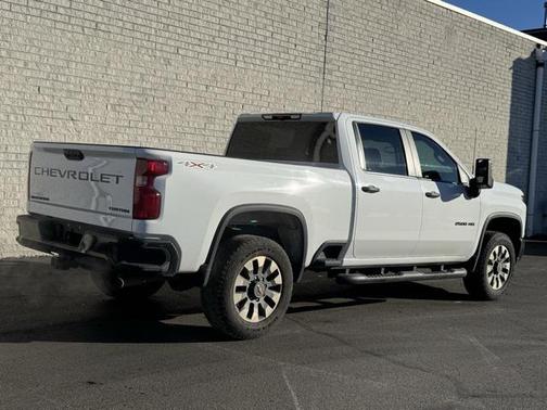 2022 Chevrolet Silverado 2500 Custom