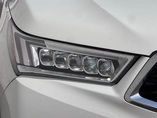 White Diamond Pearl 2017 Acura MDX 3.5L w/Technology Package