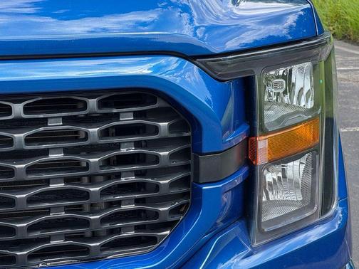 ATLAS BLUE METALLIC 2023 Ford F-150 XL