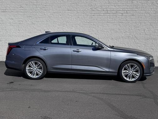 2022 Cadillac CT4 Premium Luxury