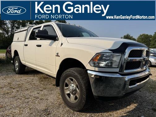 2017 RAM 2500 Tradesman Crew Cab 4x4 6'4' Box