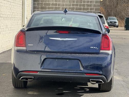2017 Chrysler 300 S