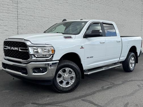 2022 RAM 2500 Big Horn Crew Cab 4x4 6'4' Box