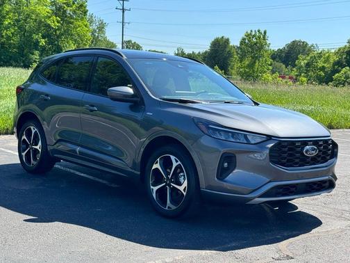 CARBONIZED GRAY METALLIC 2023 Ford Escape ST-Line Select