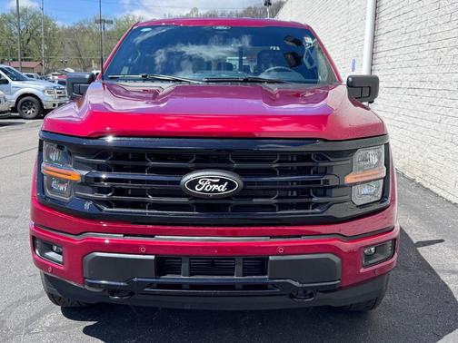 RUBY RED METALLIC TINTED CC 2026 Ford F-150 XLT
