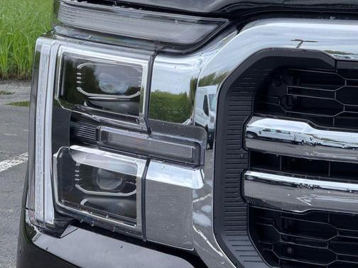 AGATE BLACK METALLIC 2026 Ford F-150 Lariat