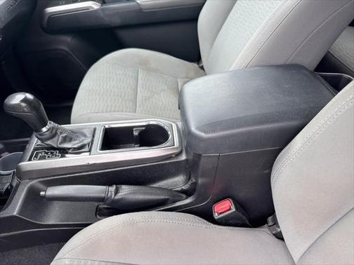 2016 Toyota Tacoma SR5