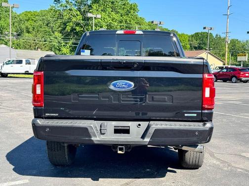 AGATE BLACK METALLIC 2023 Ford F-150 XLT