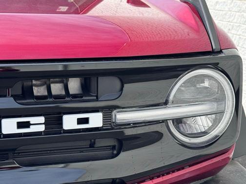 Ruby Red Metallic Tinted Clearcoat 2026 Ford Bronco Outer Banks