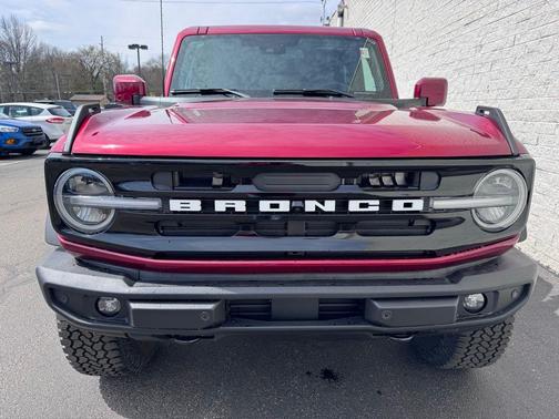Ruby Red Metallic Tinted Clearcoat 2026 Ford Bronco Outer Banks