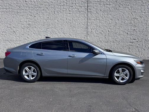 Sterling Gray Metallic 2025 Chevrolet Malibu 1LS