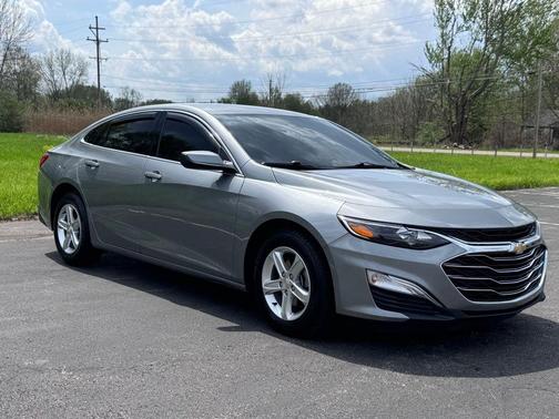 Sterling Gray Metallic 2025 Chevrolet Malibu 1LS