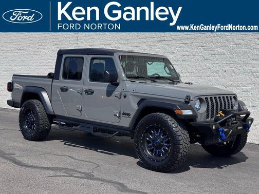Sting-Gray Clearcoat 2020 Jeep Gladiator Sport S