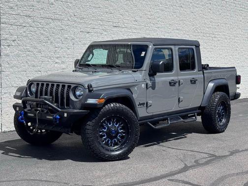 Sting-Gray Clearcoat 2020 Jeep Gladiator Sport S
