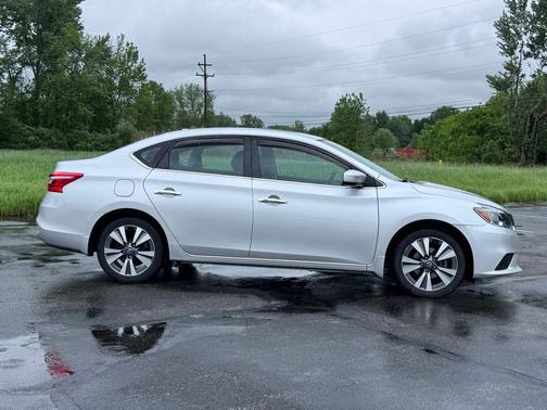 Brilliant Silver Metallic 2019 Nissan Sentra SV