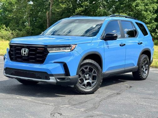 Diffused Sky Pearl 2023 Honda Pilot AWD TrailSport