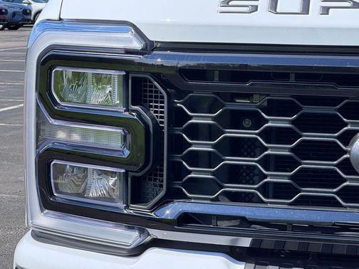 OXFORD WHITE 2025 Ford F-350 XLT